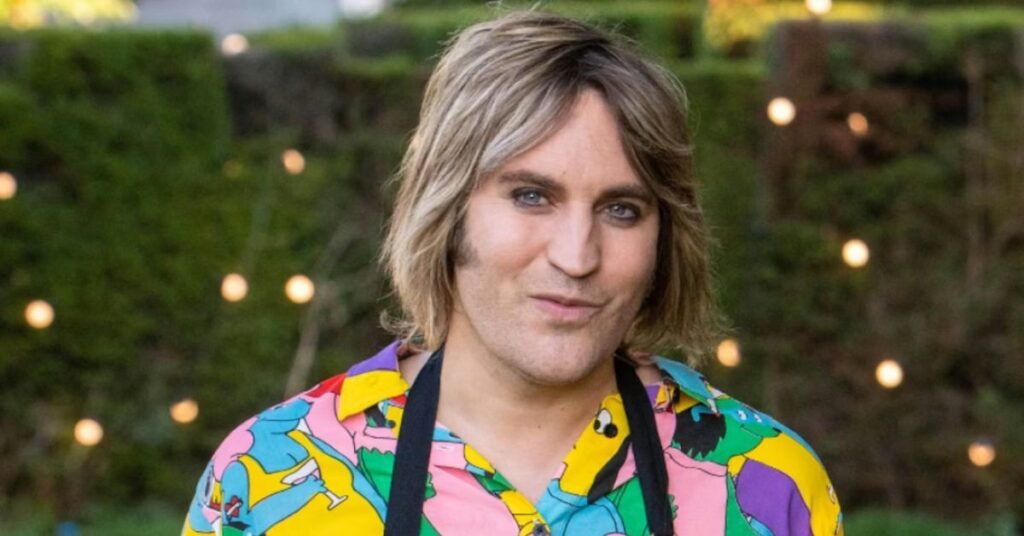 Noel Fielding Short Haircut