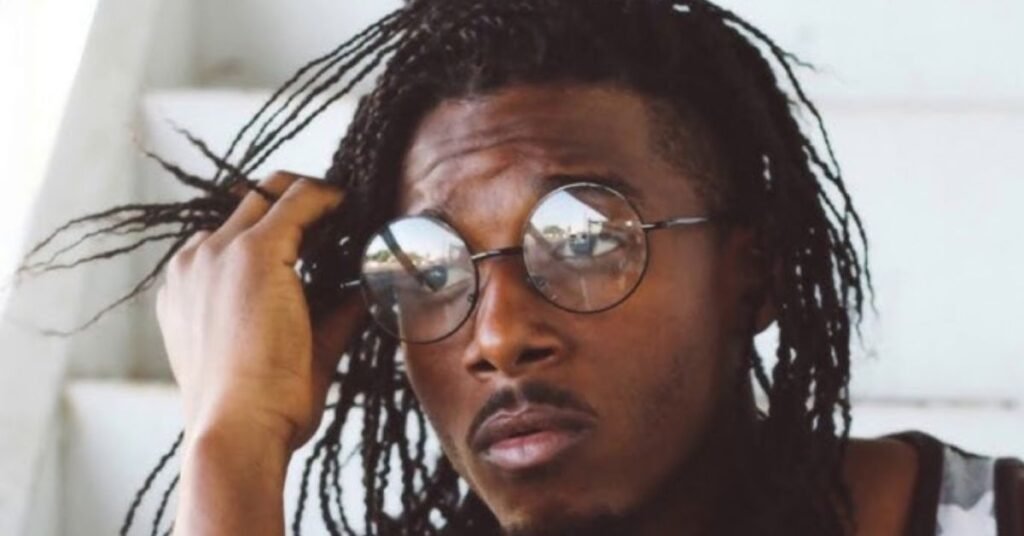 Large Twists Men
